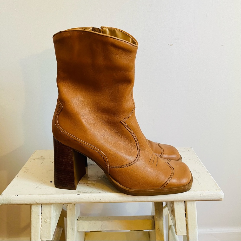 Vintage leather square toe ankle boots size 40